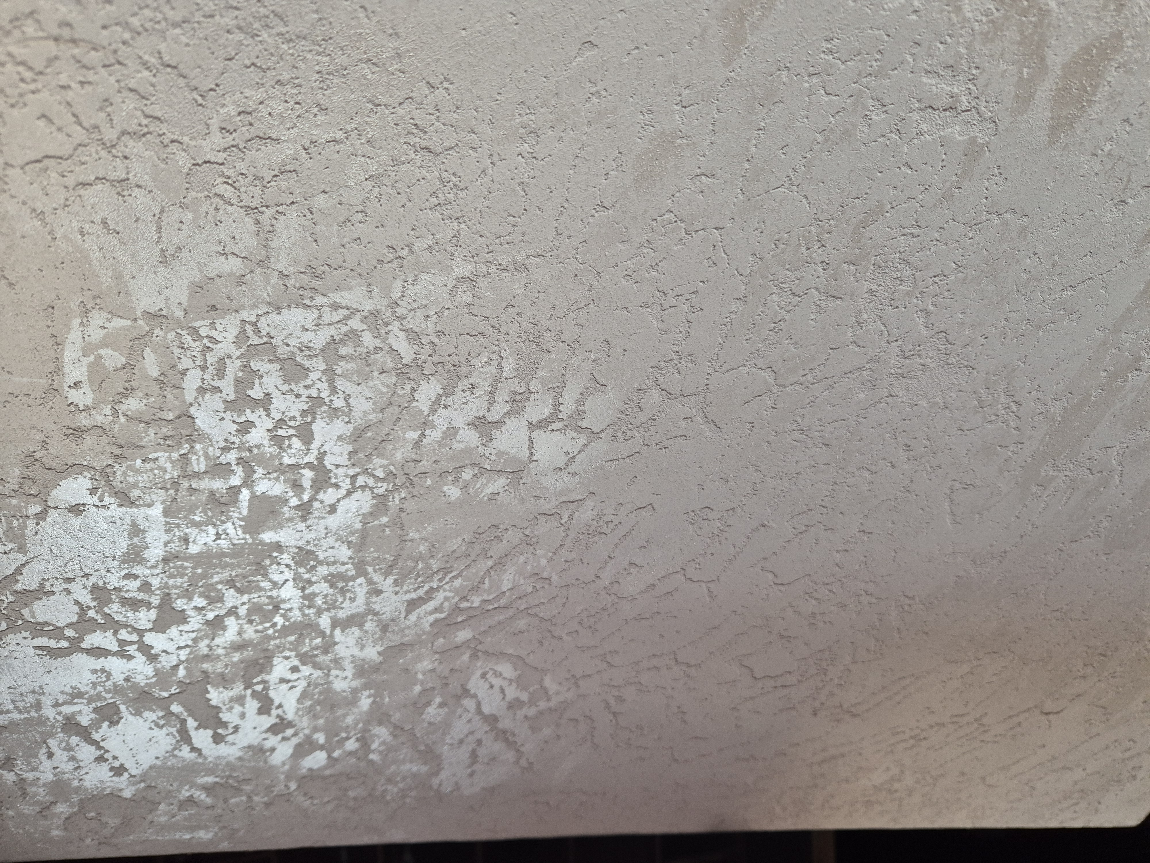Pearlescent white Venetian plaster texture